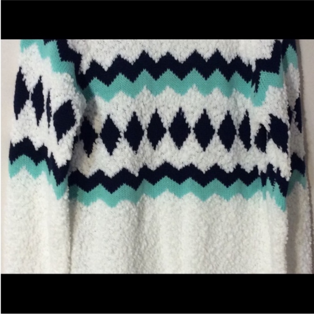 ARIZONA JEAN COMPANY Cozy CHEVRON Pattern Soft Winter SWEATER Size LARGE - Picture 3 of 11